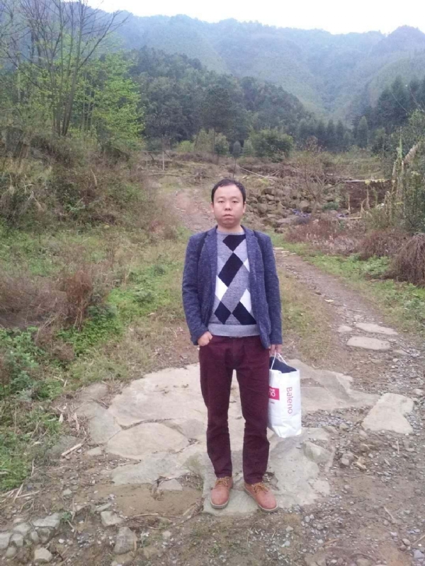 奋斗的第一张照片--芜湖相亲服务中心