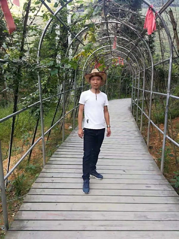 蓝天的第一张照片--芜湖相亲服务中心