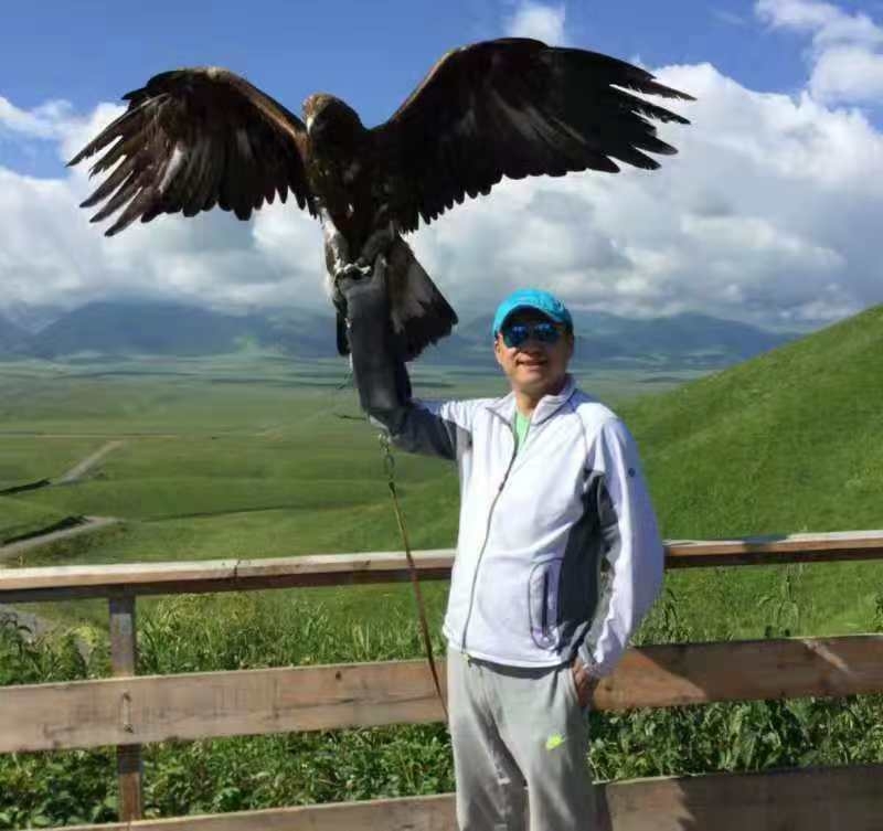 怀抱清风的第一张照片--芜湖相亲服务中心