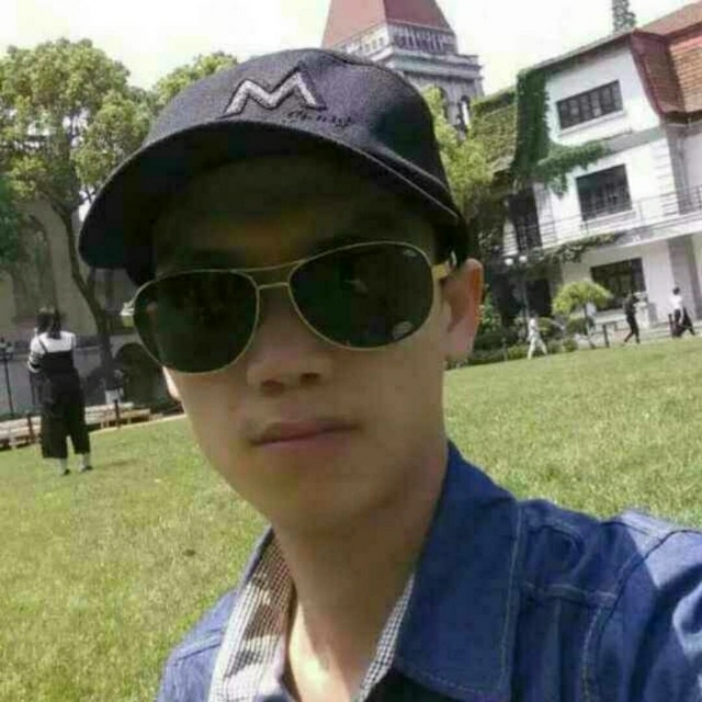 龙小华的第一张照片--芜湖相亲服务中心