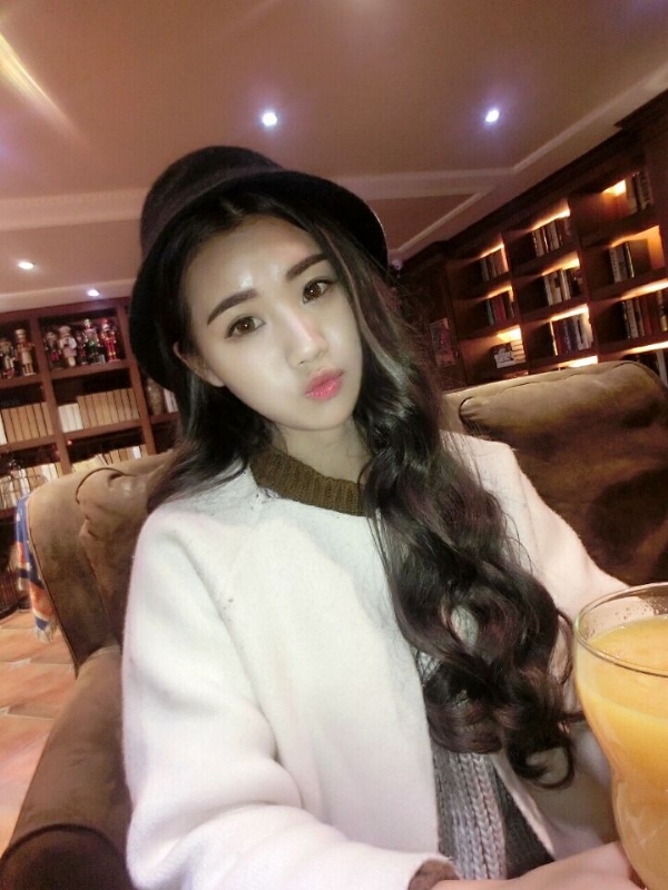 气质小妹的第三张照片--芜湖相亲服务中心