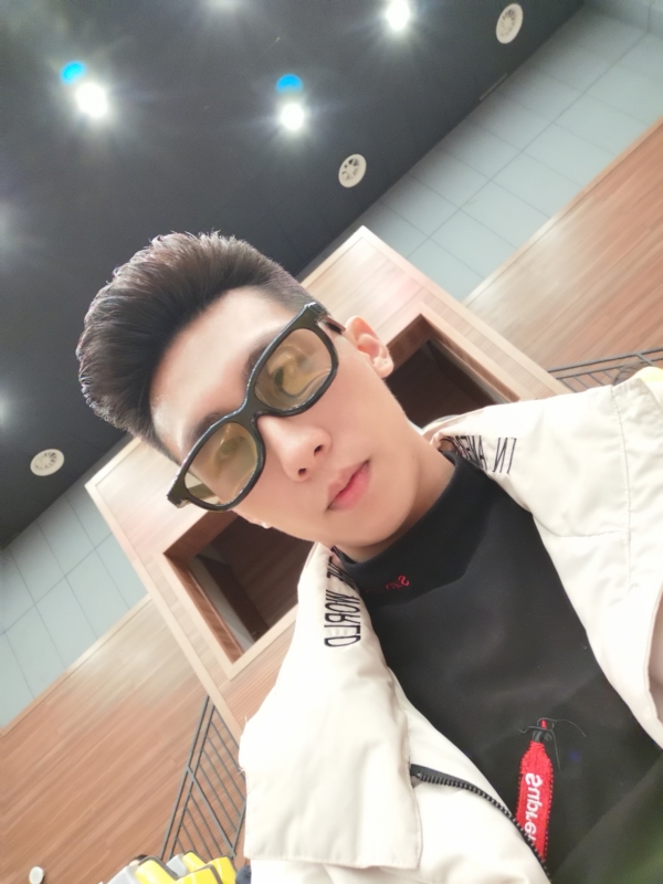 少年已不在年少的第一张照片--芜湖相亲服务中心