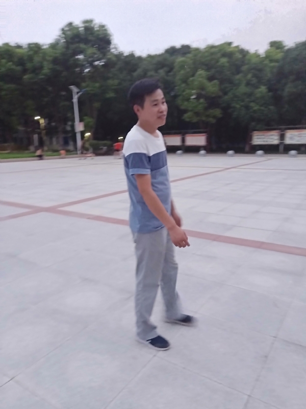 一笑的第一张照片--芜湖相亲服务中心