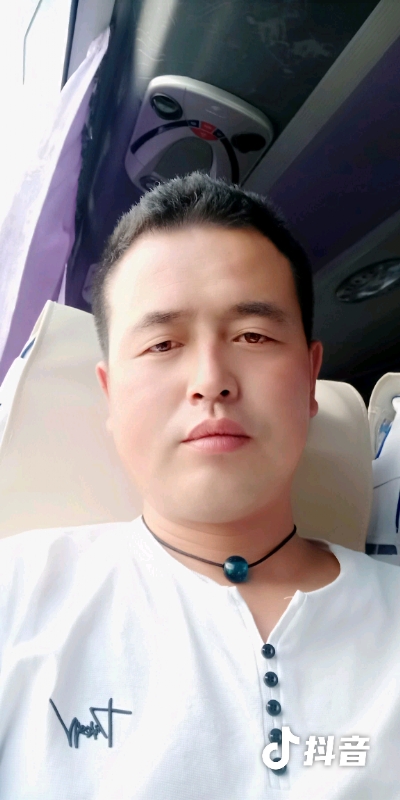 瞬间被爱上的第一张照片--芜湖相亲服务中心