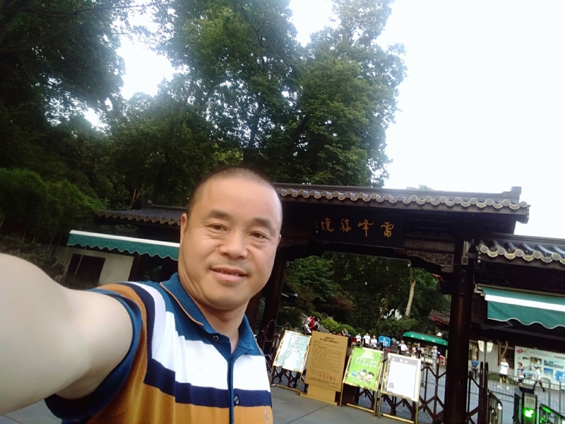 夏雨晨紫的第一张照片--芜湖相亲服务中心