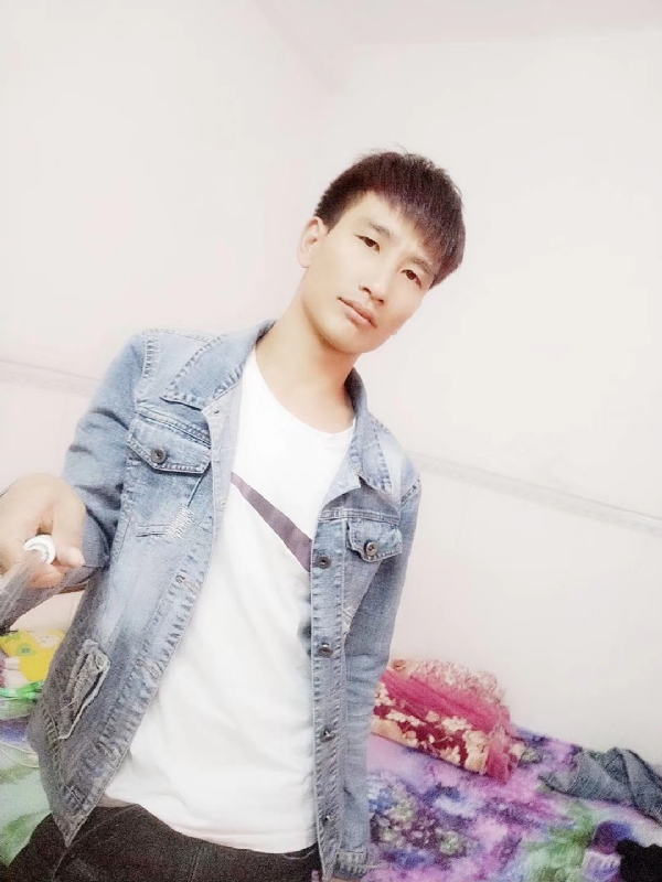 心好痛的第一张照片--芜湖相亲服务中心