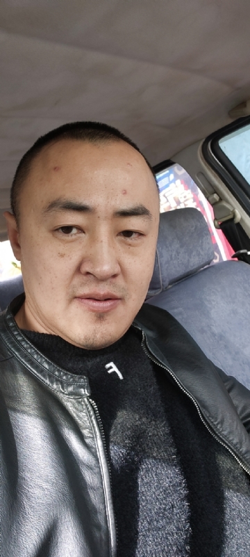 精神九哥的第一张照片--芜湖相亲服务中心