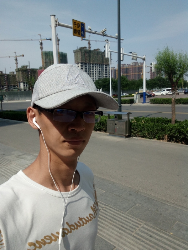 挥一挥手什么都没有的第一张照片--芜湖相亲服务中心