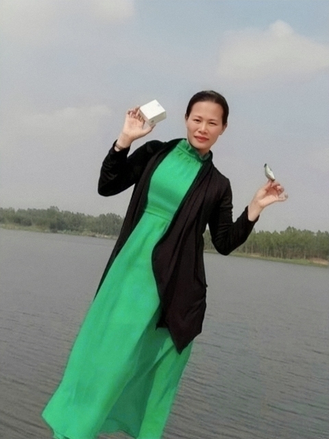 李梅的第三张照片--芜湖相亲服务中心