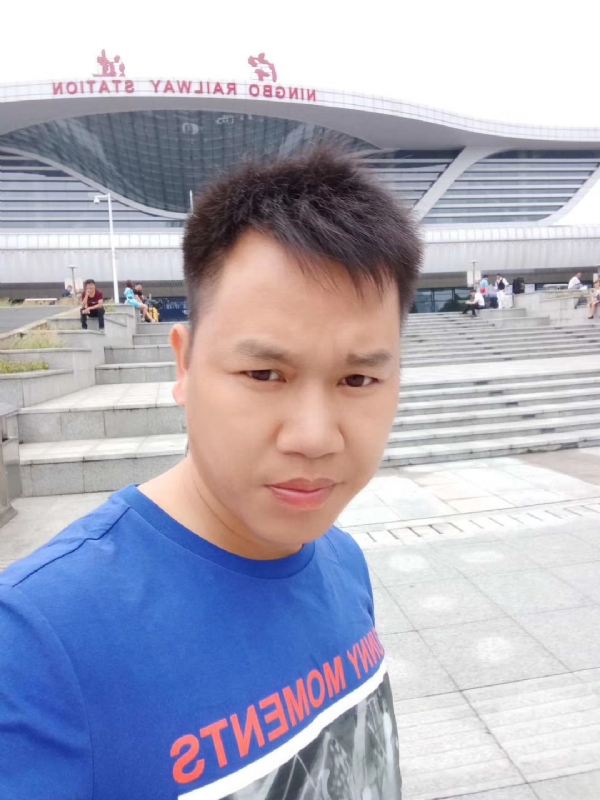 笑对人生的第一张照片--芜湖相亲服务中心