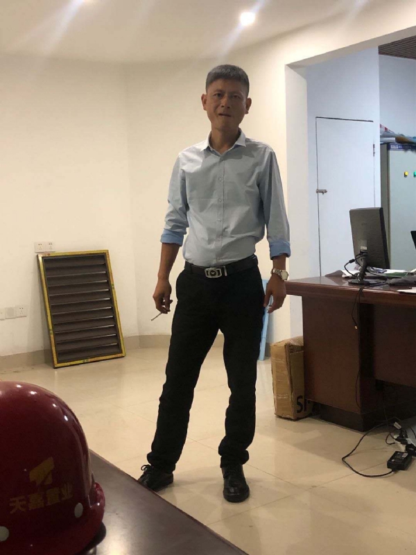 郁闷之中的第一张照片--芜湖相亲服务中心