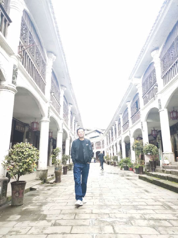 斌哥哥的第一张照片--芜湖相亲服务中心