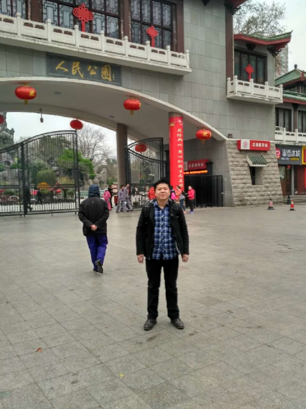 在奋斗的第一张照片--芜湖相亲服务中心