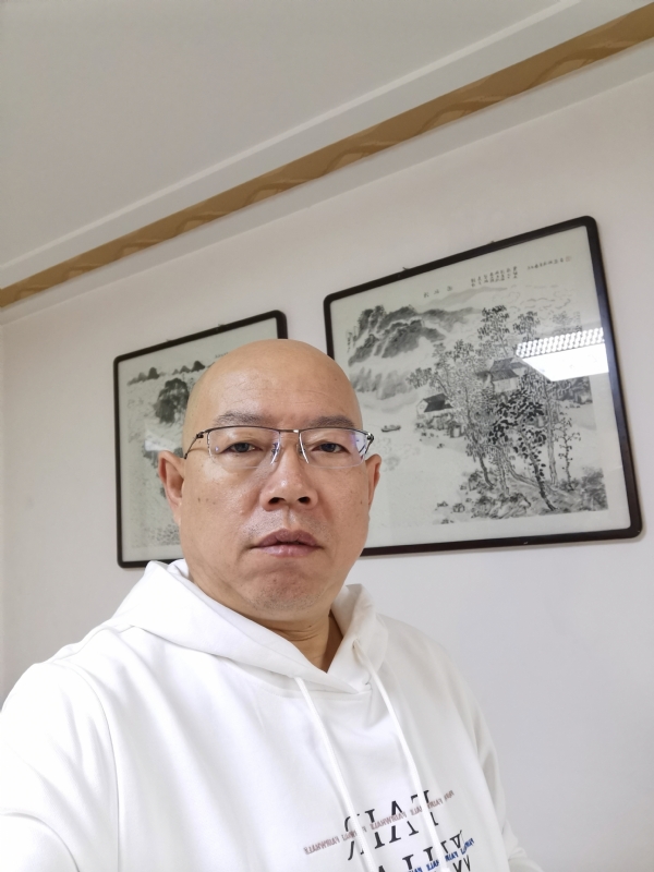 光头博士的第一张照片--芜湖相亲服务中心