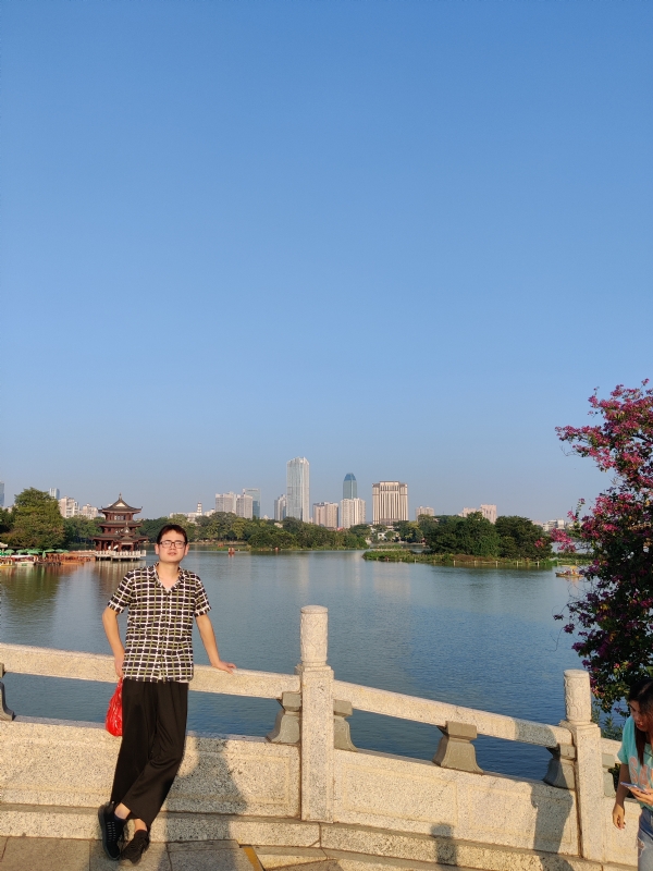 萍水相逢晏的第一张照片--芜湖相亲服务中心