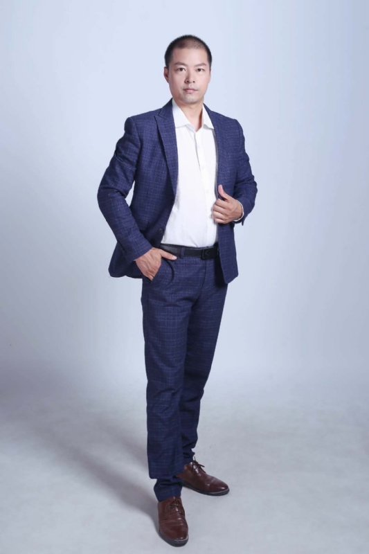 努力的青年的第一张照片--芜湖相亲服务中心