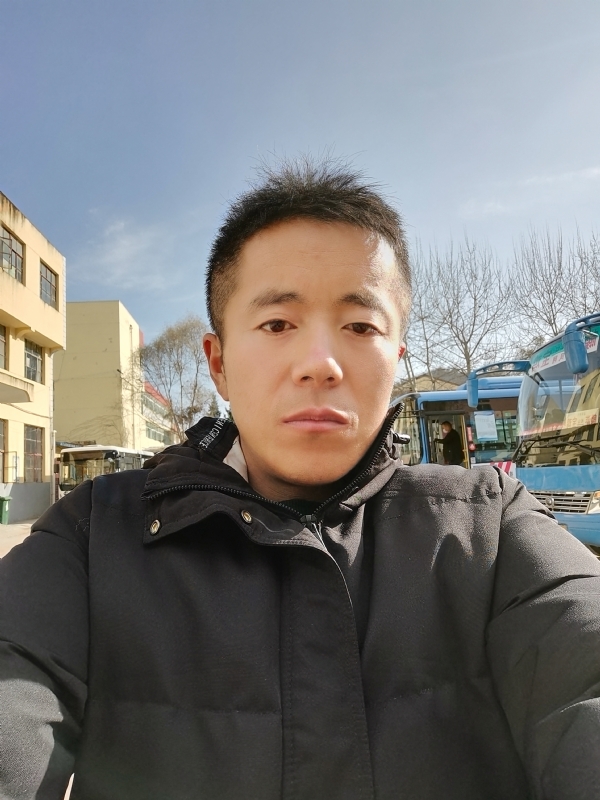 孤独的云的第一张照片--芜湖相亲服务中心