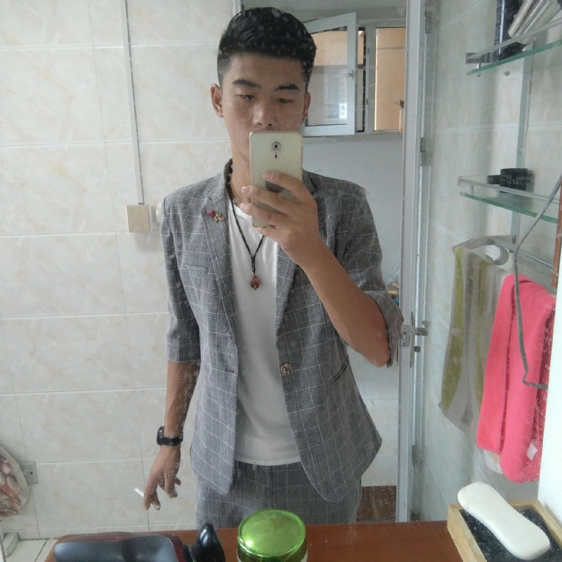 会淹死的鱼的第一张照片--芜湖相亲服务中心