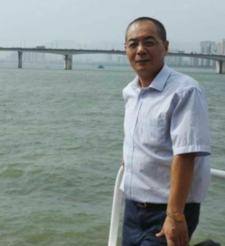 辛民的第二张照片--芜湖相亲服务中心