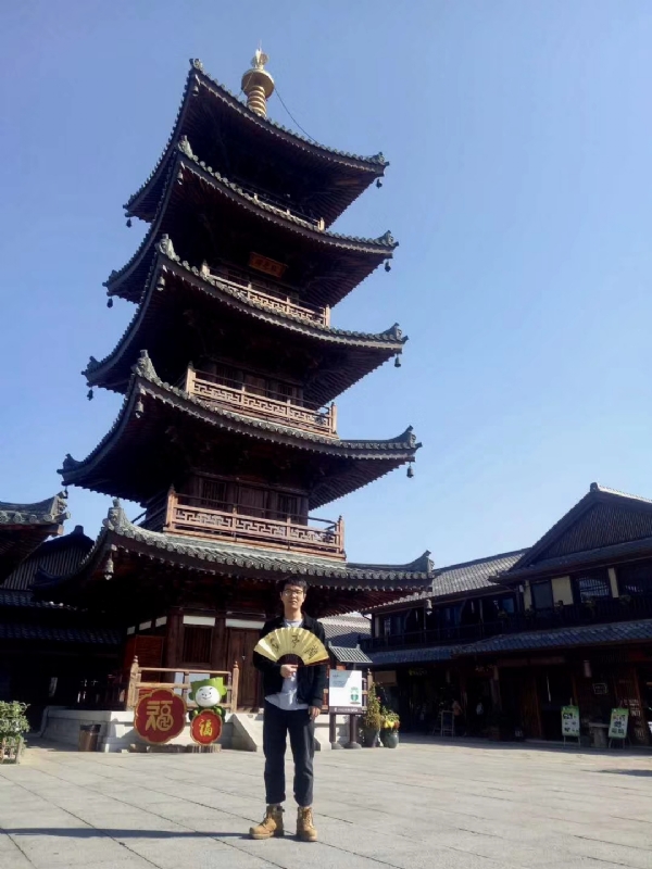 流浪共和的第一张照片--芜湖相亲服务中心