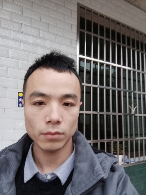 笑得那么开心的第一张照片--芜湖相亲服务中心