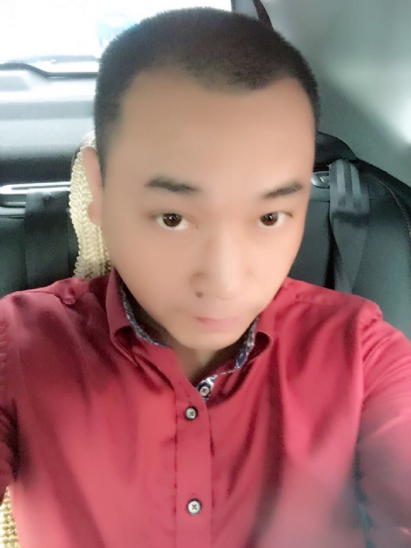 在一个路口等的第一张照片--芜湖相亲服务中心