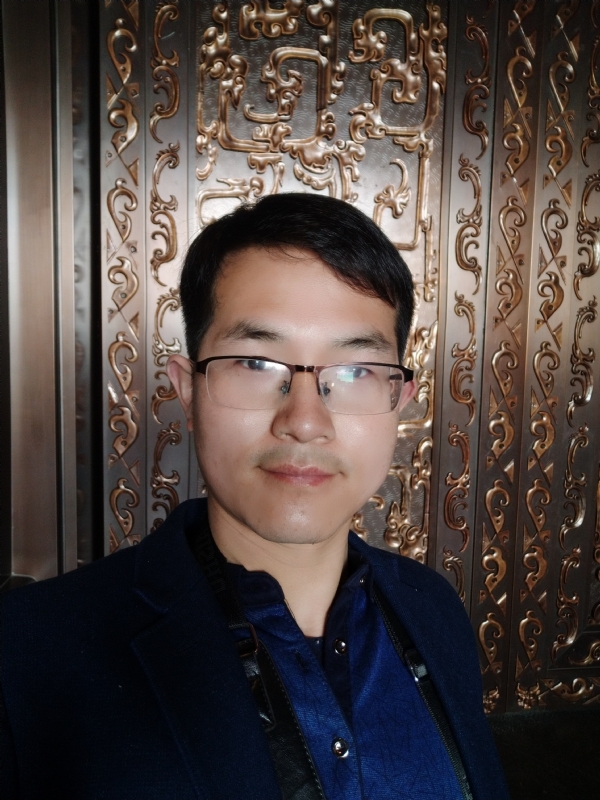 鹏鸟的第一张照片--芜湖相亲服务中心