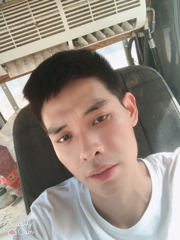 小董的第一张照片--芜湖相亲服务中心