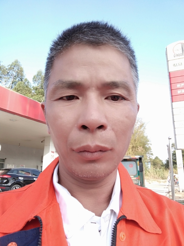 静候缘分的第一张照片--芜湖相亲服务中心