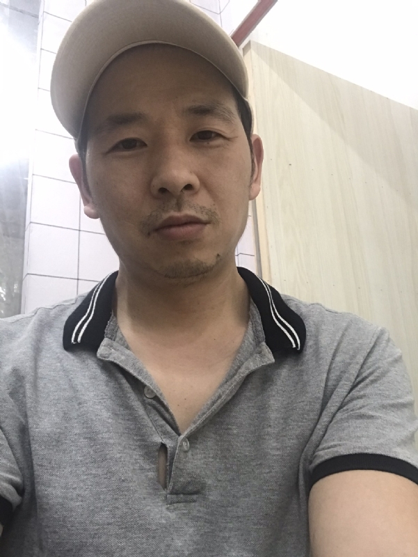 老何的第一张照片--芜湖相亲服务中心