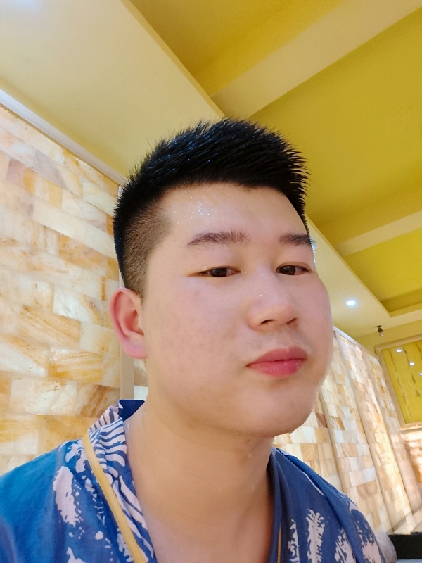 六月与阿十二的第一张照片--芜湖相亲服务中心