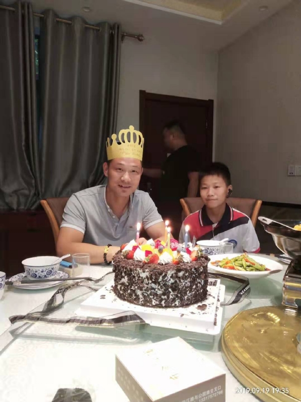 孤独的狼的第一张照片--芜湖相亲服务中心