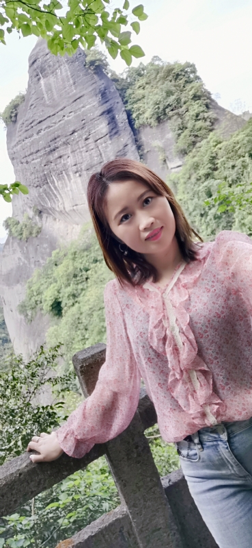 花开半夏的第二张照片--芜湖相亲服务中心