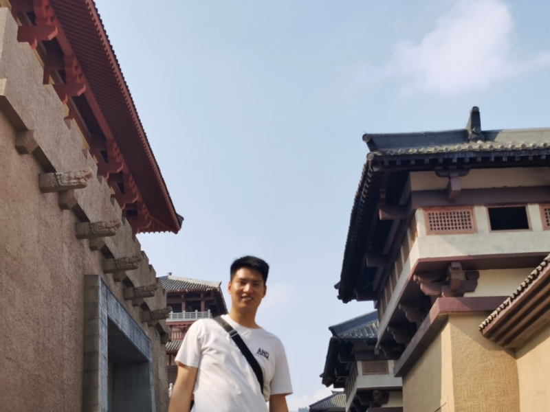 咸鱼不闲的第二张照片--芜湖相亲服务中心