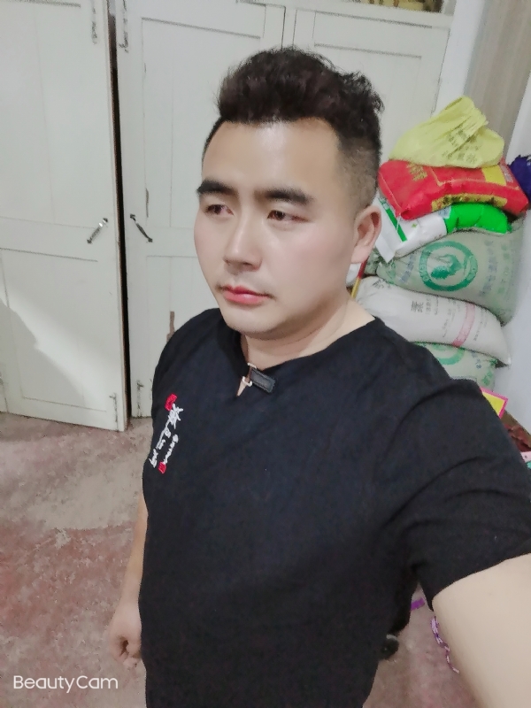 阿杰的第一张照片--芜湖相亲服务中心