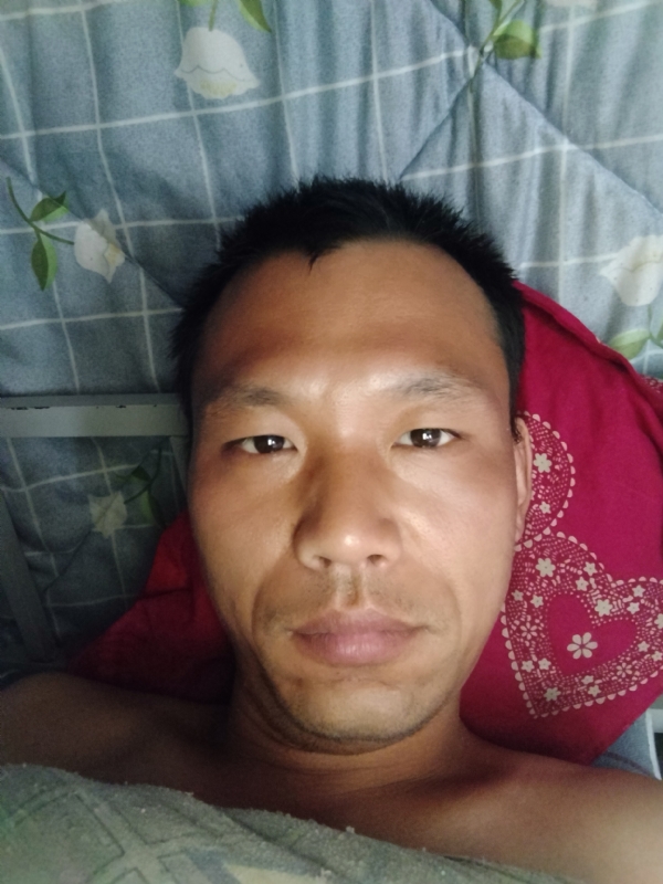 弘扬的第一张照片--芜湖相亲服务中心