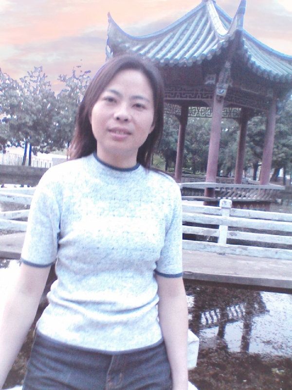 小草的第三张照片--芜湖相亲服务中心