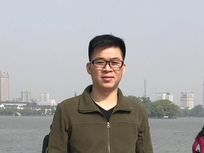 孔雀鱼的第一张照片--芜湖相亲服务中心