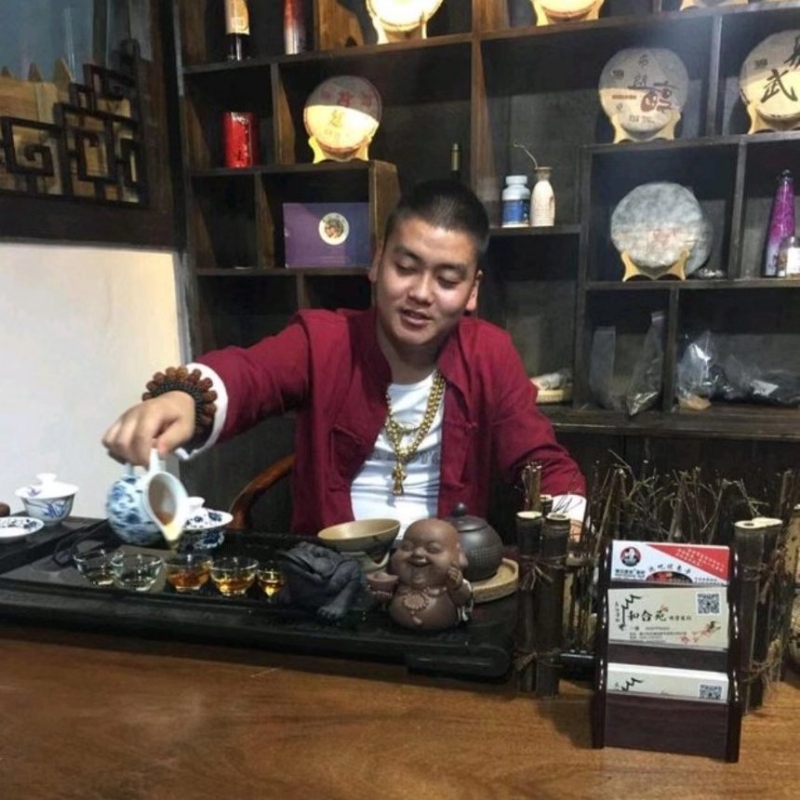 请叫我金爷的第一张照片--芜湖相亲服务中心