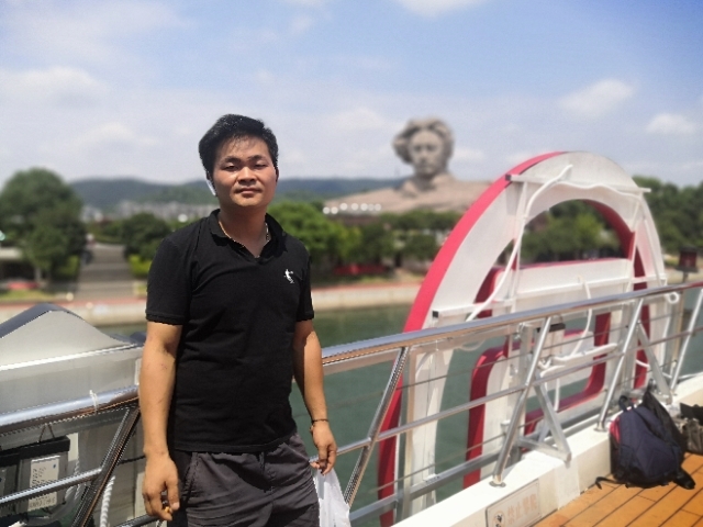 龙的传人的第一张照片--芜湖相亲服务中心