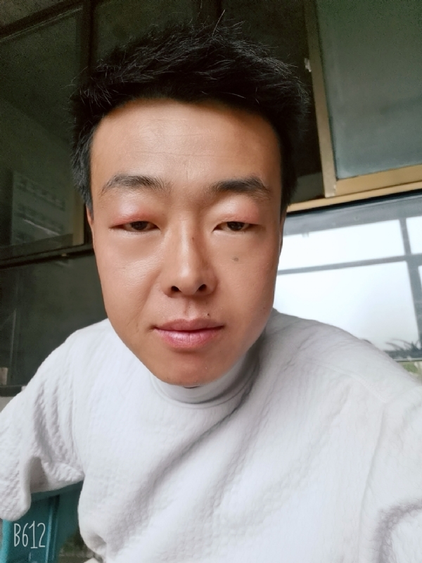 缺爱80后的第一张照片--芜湖相亲服务中心