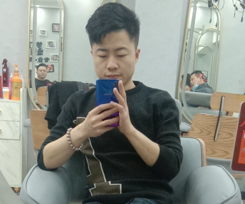 无法自拔的第一张照片--芜湖相亲服务中心