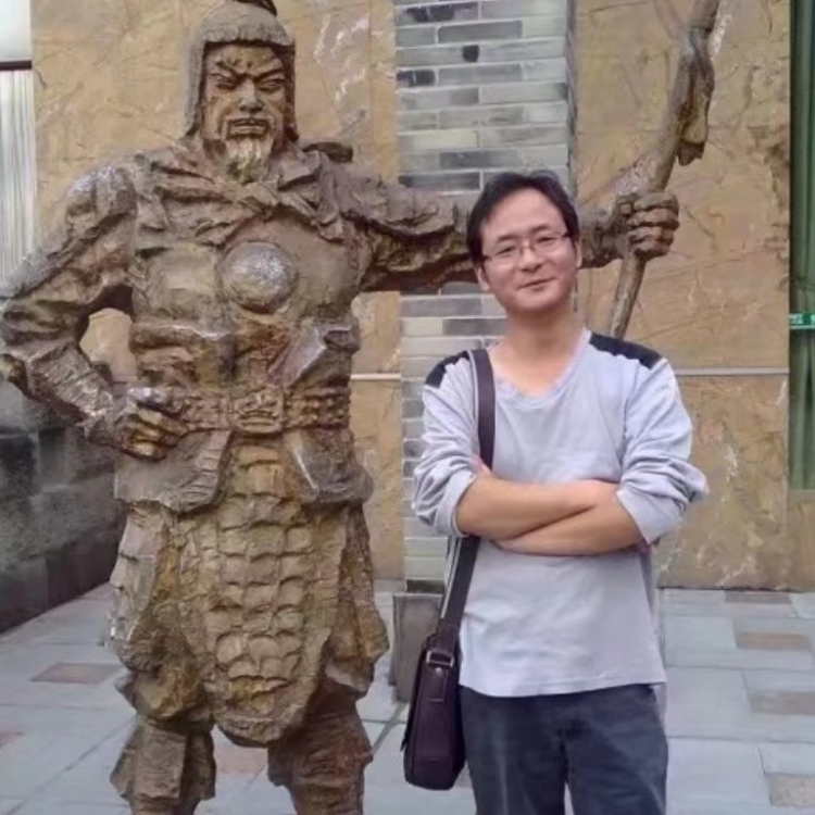 孤狼的第三张照片--芜湖相亲服务中心