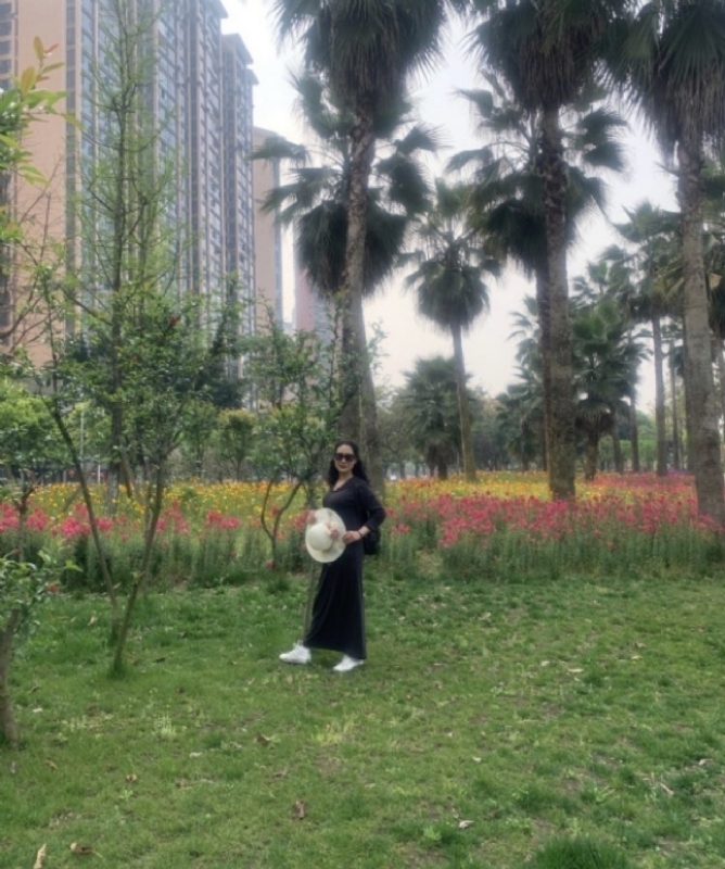 粉墨登场的第一张照片--芜湖相亲服务中心