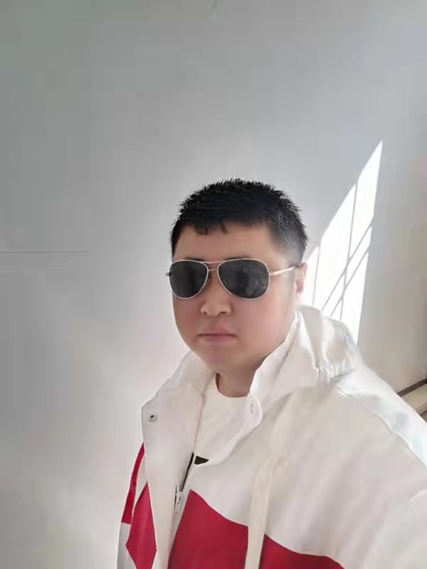 大漠叔叔的第一张照片--芜湖相亲服务中心