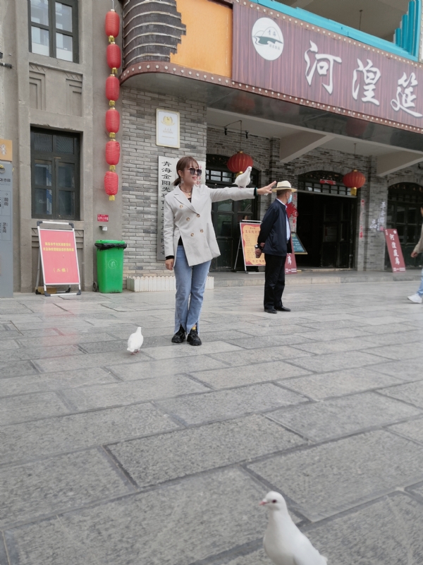 艳艳的第一张照片--芜湖相亲服务中心