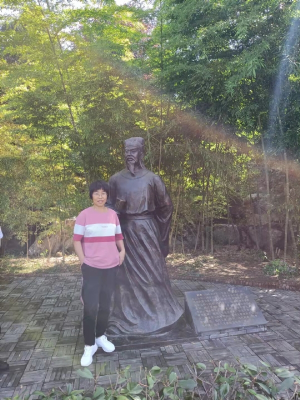 秋天的菊花的第一张照片--芜湖相亲服务中心