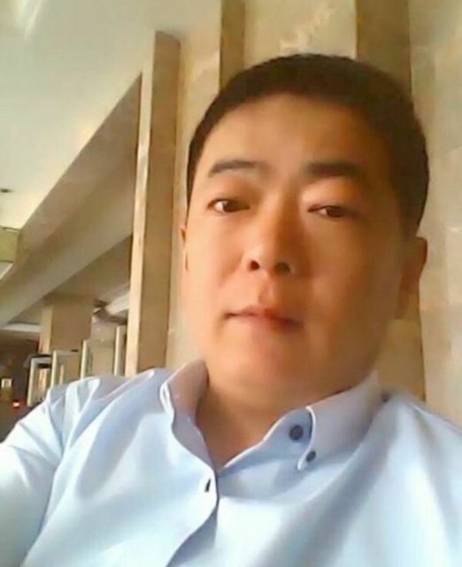 落叶随风的第一张照片--芜湖相亲服务中心