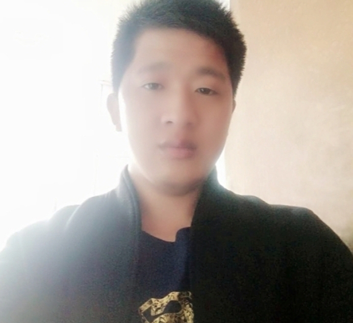 形影不离的第一张照片--芜湖相亲服务中心