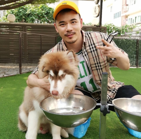 坚持的第一张照片--芜湖相亲服务中心